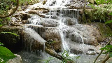 无缝的循环处女<strong>瀑布</strong>受欢迎的著名的旅游吸引力北泰国处女<strong>瀑布瀑布</strong>热带雨森林受欢迎的泰国外国游客